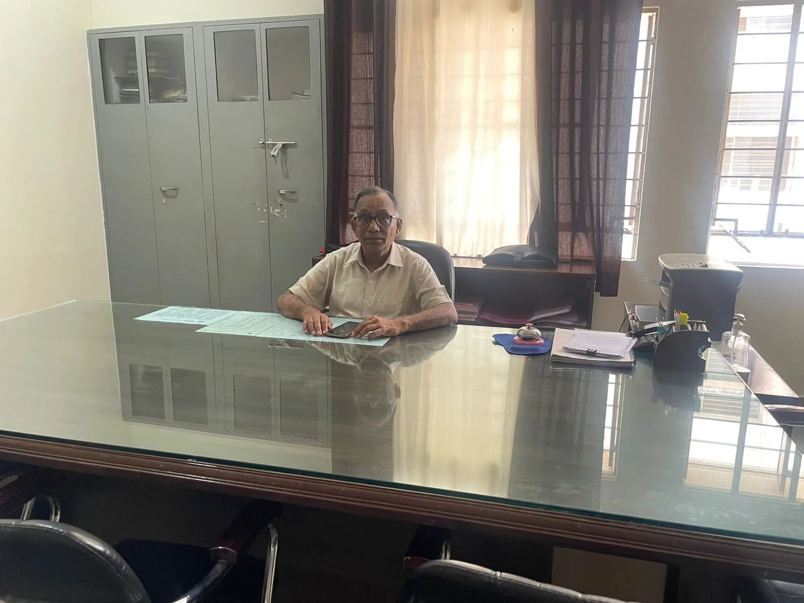 MR. PRADEEP AGARWAL